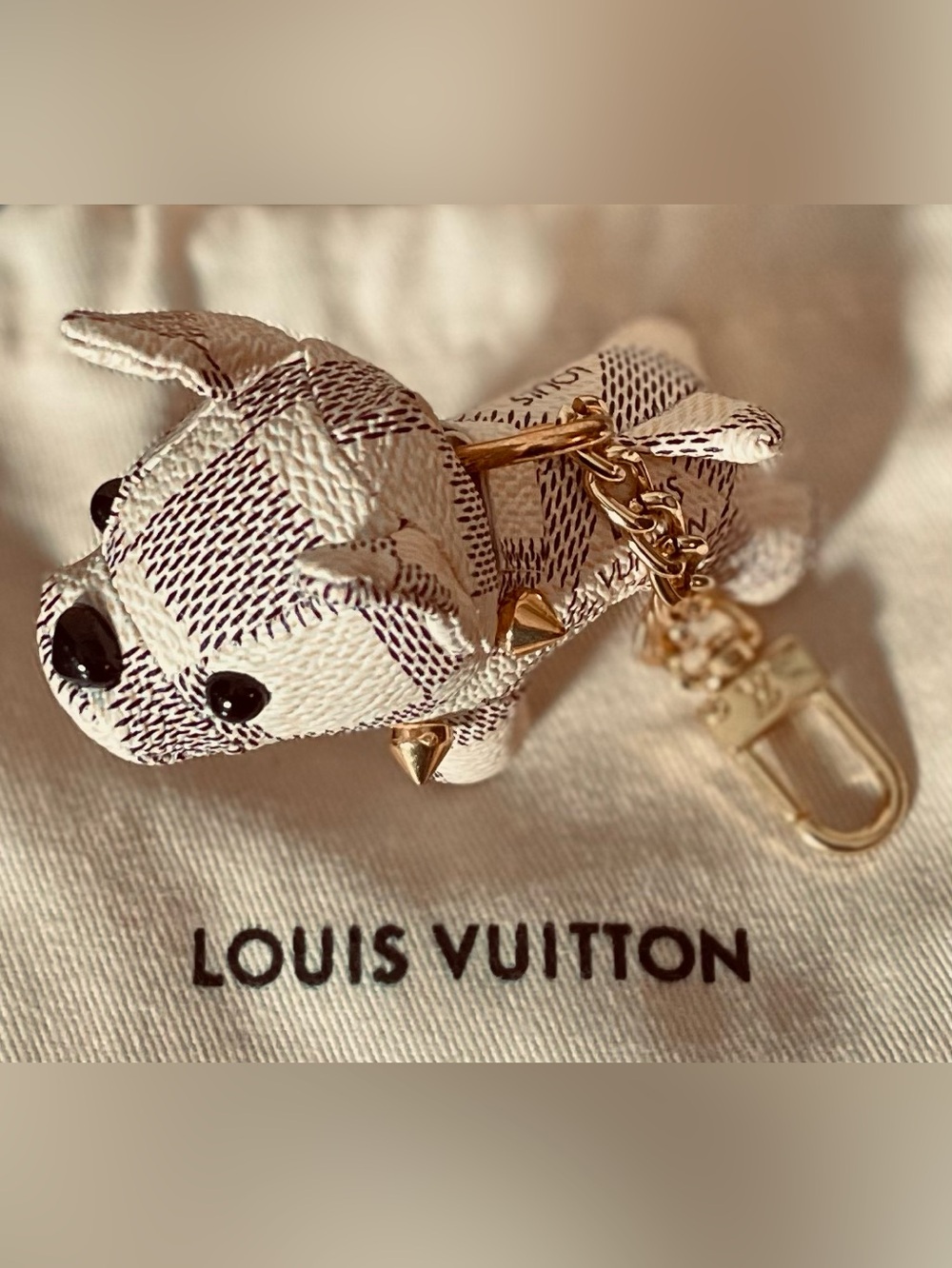 “Louis Vuitton” Puppy 🐶 Bag Charm/Key Chain - Picture 4 of 4